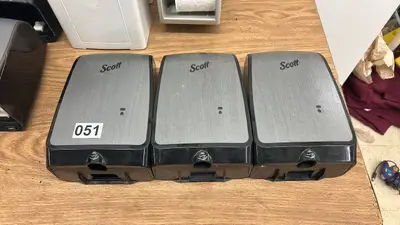 Lot of Commercial Paper Towel and Toilet Paper Dispensers Assorted Brands