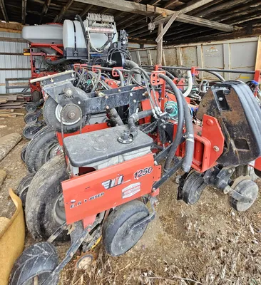 CASE IH 1250 Planters | Iron Listing (8)