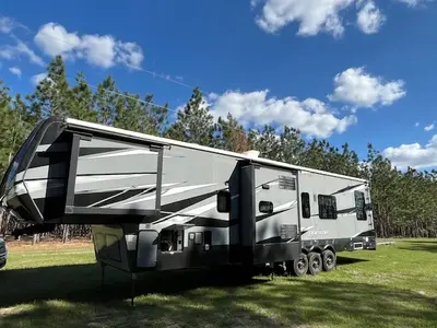 Used 2020 KEYSTONE RAPTOR 415 RP41520 Campers, Caravans, Motorhomes Florida US | Proxy Equipment #1426022