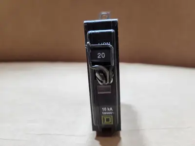 USED SQUARE D QOB120