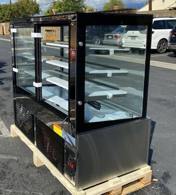 171-0073 60” Square Self Contained Full Service Bakery Display Cooler