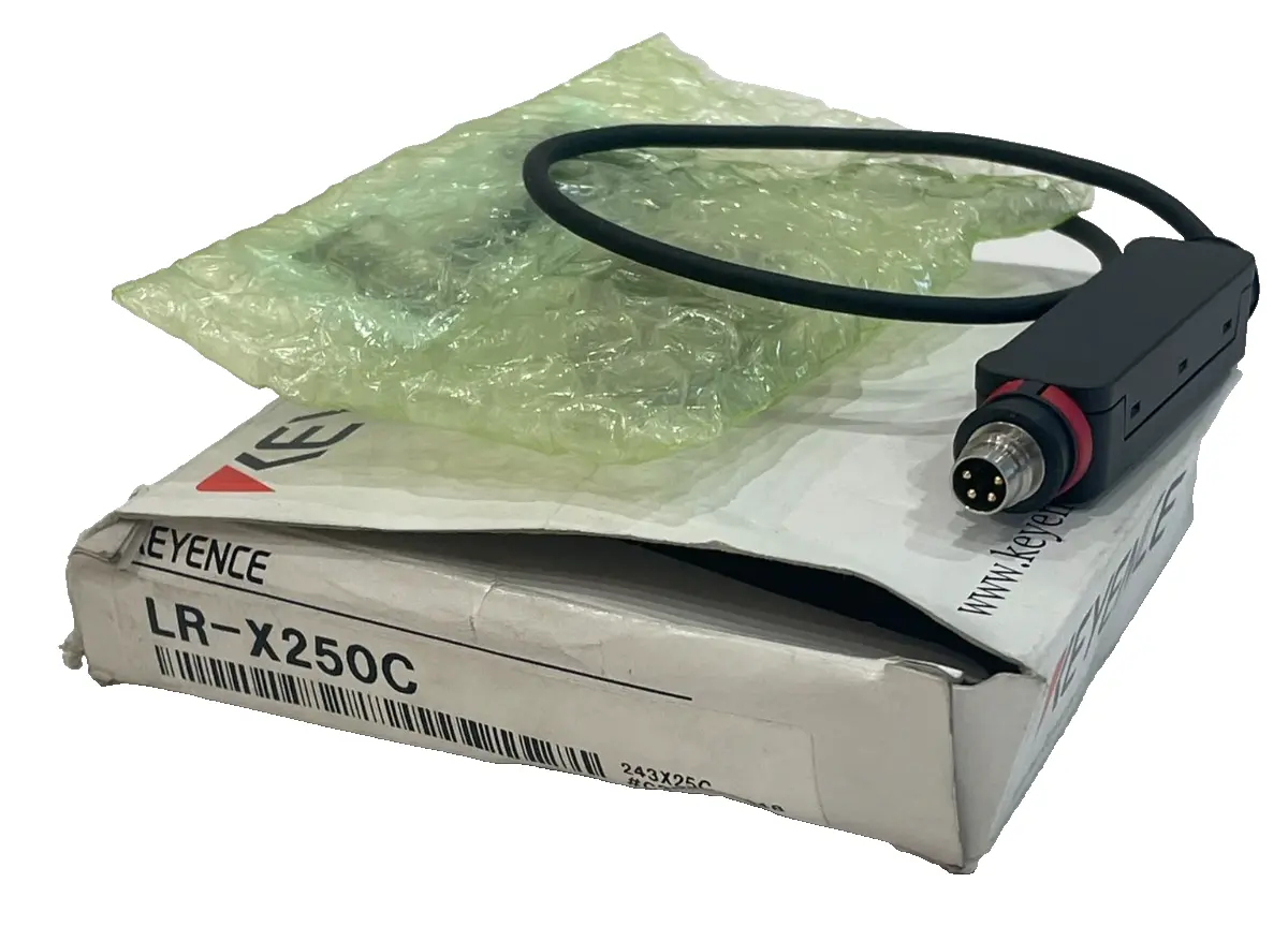 NEW KEYENCE LR-X250C LASER SENSOR LRX250C
