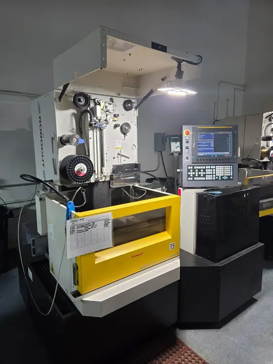 Used 2017 FANUC ROBOCUT A-C400IB Wire EDM Ohio US | Toolquip, Inc. #1360665