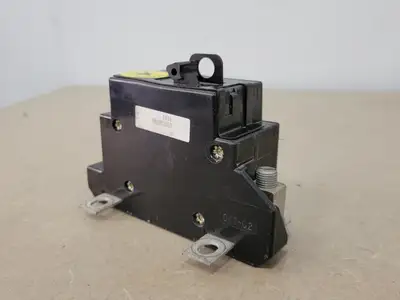 USED SQUARE D QOM100VHL