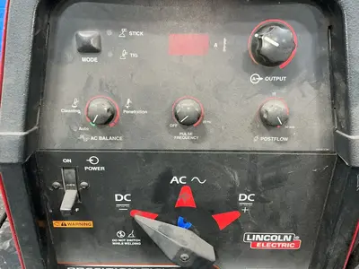 Used LINCOLN ELECTRIC PRECISION TIG 225 Tig Welders Ohio US | HGR 24 #1506588