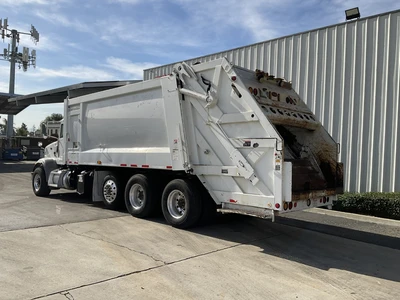 Used 2014 PETERBILT 365 Garbage trucks California US | Big Truck & Equipment #1412211