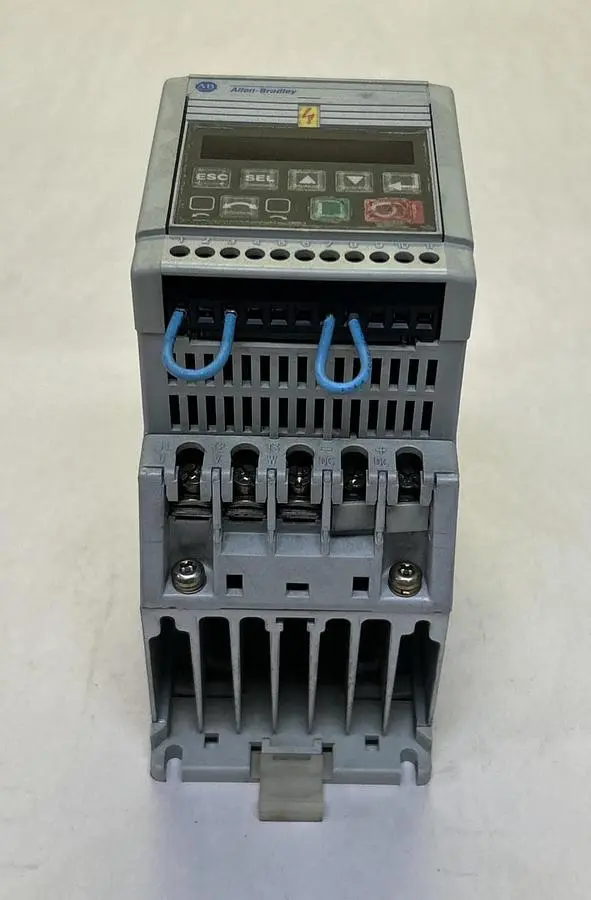 Used ALLEN-BRADLEY 160-BA02NPS1 Variable Speed Drives Ohio US | Surplus Asset Holdings #1240411