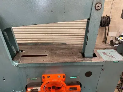 SCOTCHMAN 12012 120 Ton Hydraulic Ironworker