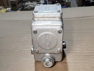 New | in-Stock CROUSE-HINDS AFU0333 0 Switchgears British Columbia CA | Lenmark #409228