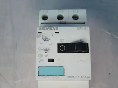 Used SIEMENS 3RV10111DA10 Circuit Breakers | HGR 24 #731894