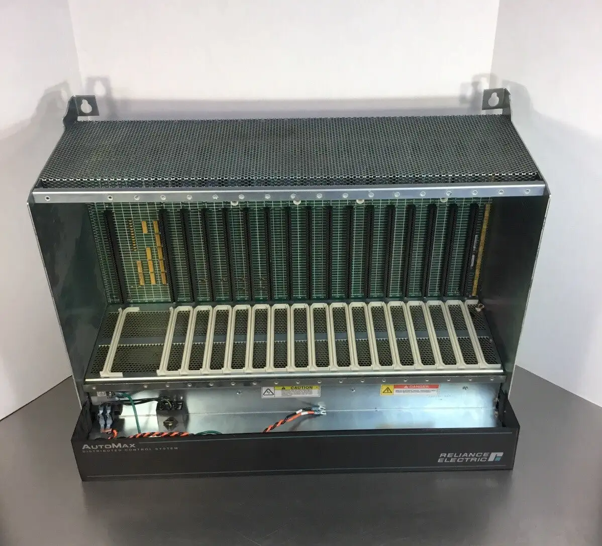 RELIANCE 57C331A / 803456-8RA 16 SLOT RACK (as Pictured-no Power Supply). 3F