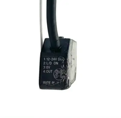 PZ-V12P | Keyence  Photoelectric Sensor Square Reflective M8 Connector - Used