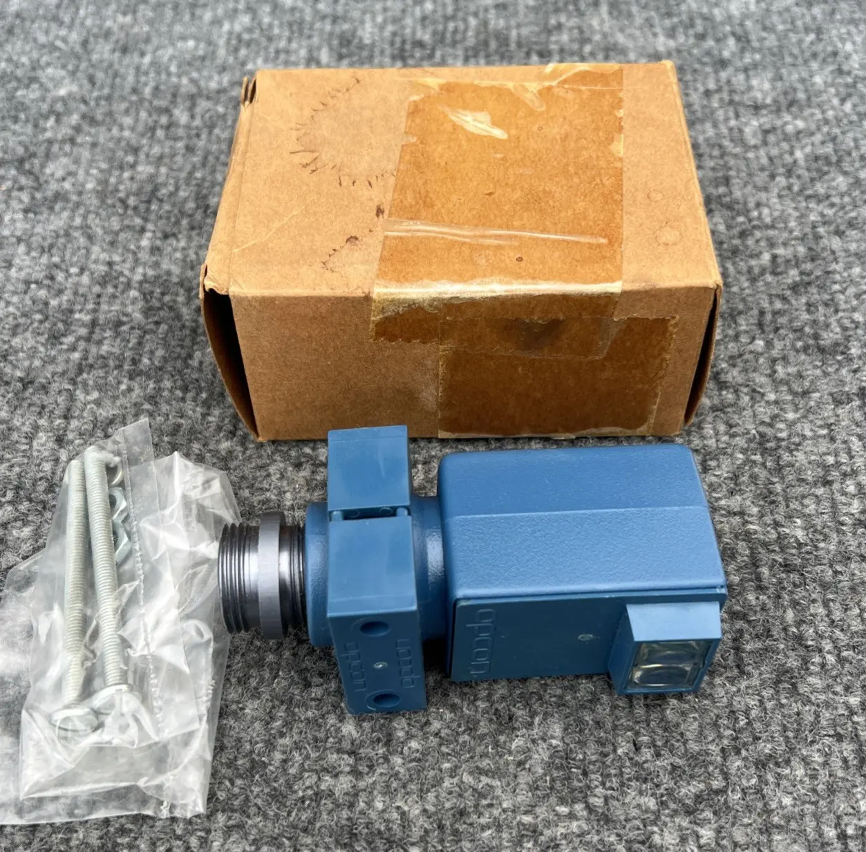 New | in-Stock Opcon 1155A-6507 Photoelectric Sensors California US | Davliegogo LLC #1705459