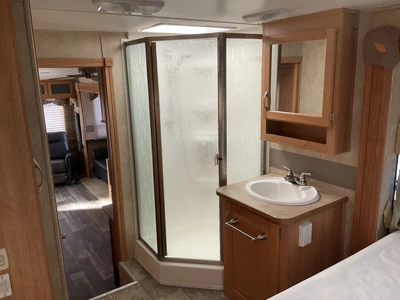 Used 2007 MAKO 29 FRBW Campers, Caravans, Motorhomes Michigan US | Miedema Asset Management Group #1437549