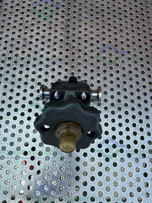 USED ITT / GRINNELL 316L STAINLESS STEEL DIAPHRAGM VALVE W/ 1/2" SANITARY FITTING