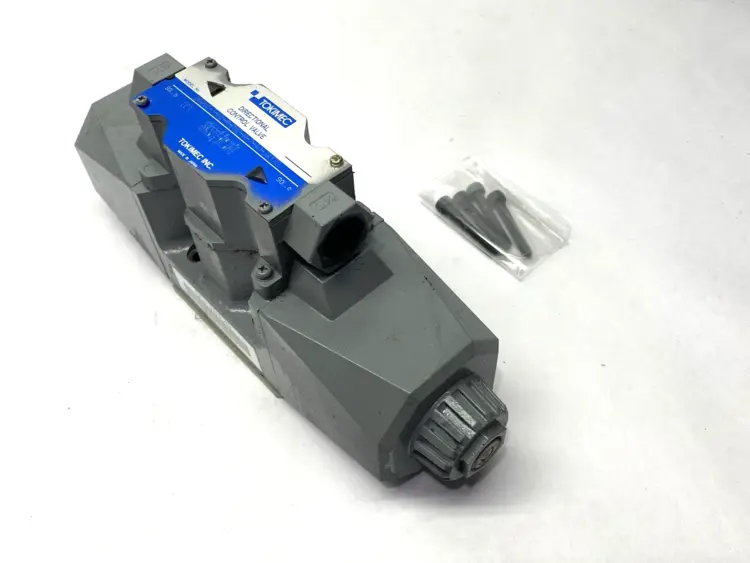 Used TOKIMEC HYDRAULIC DIRECTIONAL CONTROL VALVE 24V Solenoid Valves Michigan US | Maverick Industrial Sales #1090756