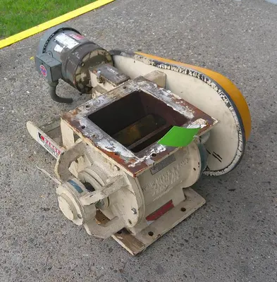 SPC9149  Valve 8 x 8 HD CS Wm Meyer rotary airlock feeder