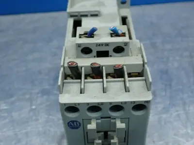 Used ALLEN BRADLEY 100C16Z*10 PLC Contactors | HGR 24 #752812