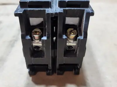 Used SIEMENS Q220 Switchgears British Columbia CA | Lenmark #1438578