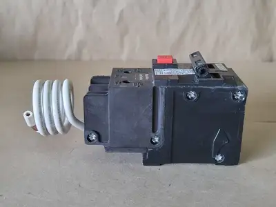 New | in-Stock SIEMENS QE240H Switchgears British Columbia CA | Lenmark #239074