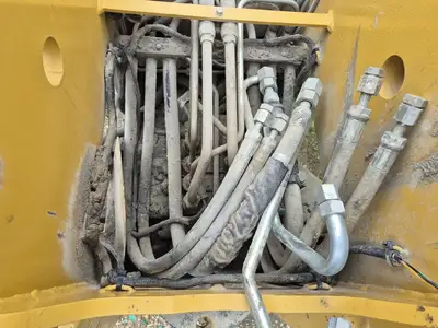 USED CATERPILLAR TH560B