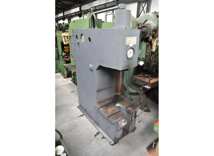 Used LVD 63 TON Gap Frame (OBS) Presses BE | Apt International N.V #362144