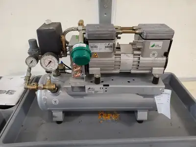 USED DURR TECHNIK GBWB-062K(M) 192-15 Oil-Free Compact Piston Compressor System