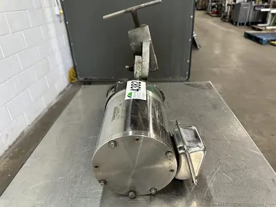 USED LIGHTNIN VIP-25