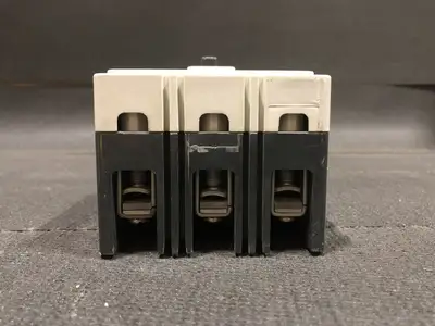 Used ALLEN-BRADLEY 140U-I3C3-C30 Switchgears British Columbia CA | Lenmark #244295