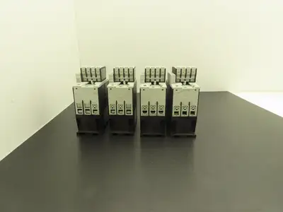 Siemens DIL MC40 Contactor 40Hp 600v 3Ph Aux Contact 4NC 4NO Lot of 4