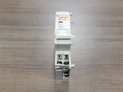 Used MERLIN GERIN MULTI 9 MX+OF Switchgears British Columbia CA | Lenmark #242586