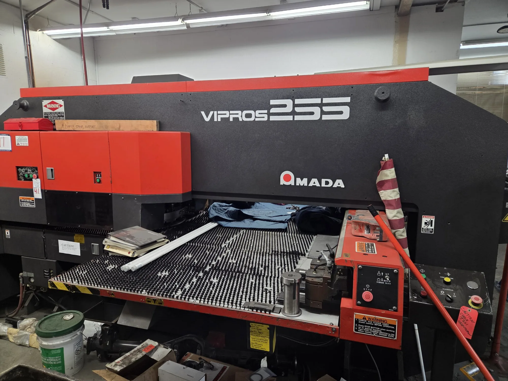 USED 1998 AMADA VIPROS 255