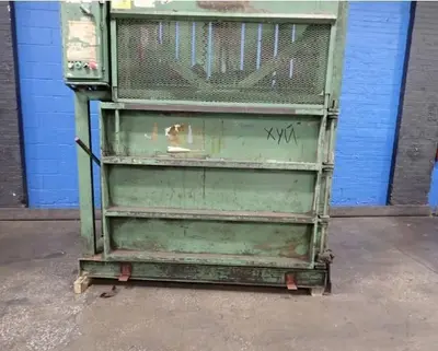 30" X 60" FOX VERTICAL HYDRAULIC CARDBOARD BALER: YOBRO #24940