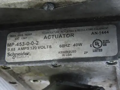 Barber-Coleman EA57 Actuator 0.65A 120V 60Hz 40W W/2-3706 3/8" NPT Valve