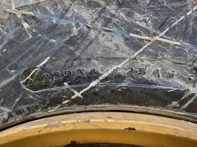 USED 2001 KOMATSU WD600-3