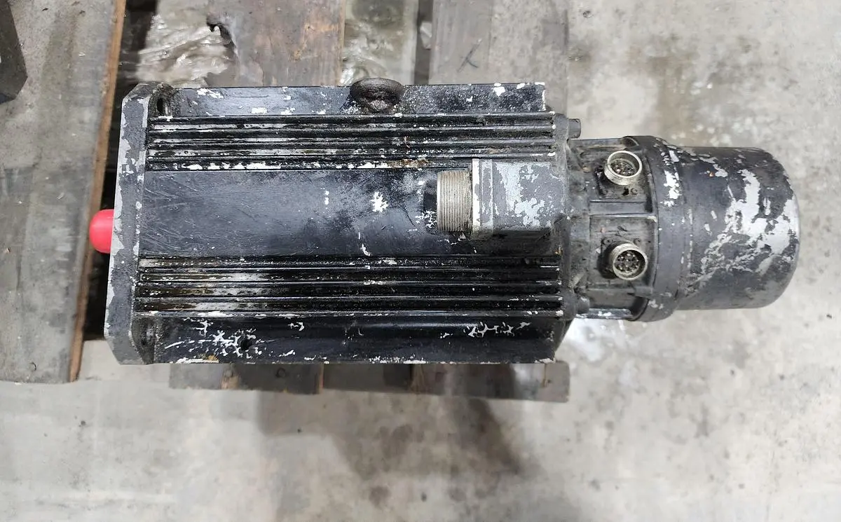 USED INDRAMAT MAC112B-1-PD-1-B/130-A-0/UJ1250/S05