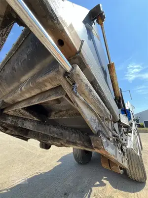 Used 1998 ROADTEC SB2500 Asphalt Pavers Maryland US | Core Equipment Group #1502094