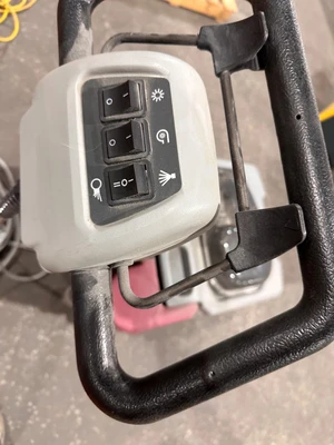 MINUTEMAN X17115 FLOOR WATER EXTRACTOR