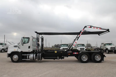 Used 2017 FREIGHTLINER 114SD Hooklifts & Roll-Offs Texas US | Roll Off Truck World #1491810