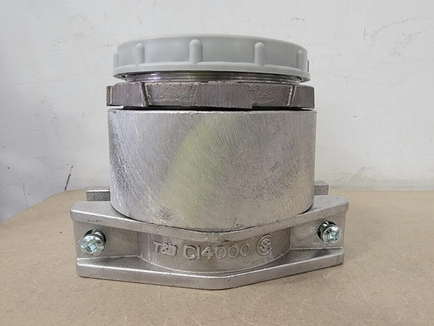 NEW THOMAS & BETTS CI4000