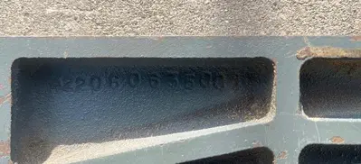 Delta Throat Plate for 12" or 14" Table Saw (6437)