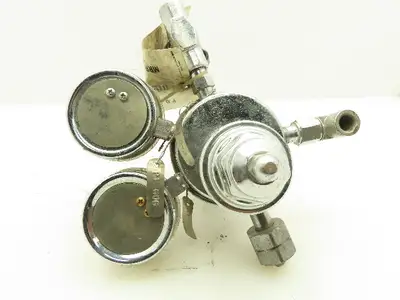 Matheson 3104A-350 Dual Gauge Gas/Pressure Regulator Adjustable 3000PSI 200PSI