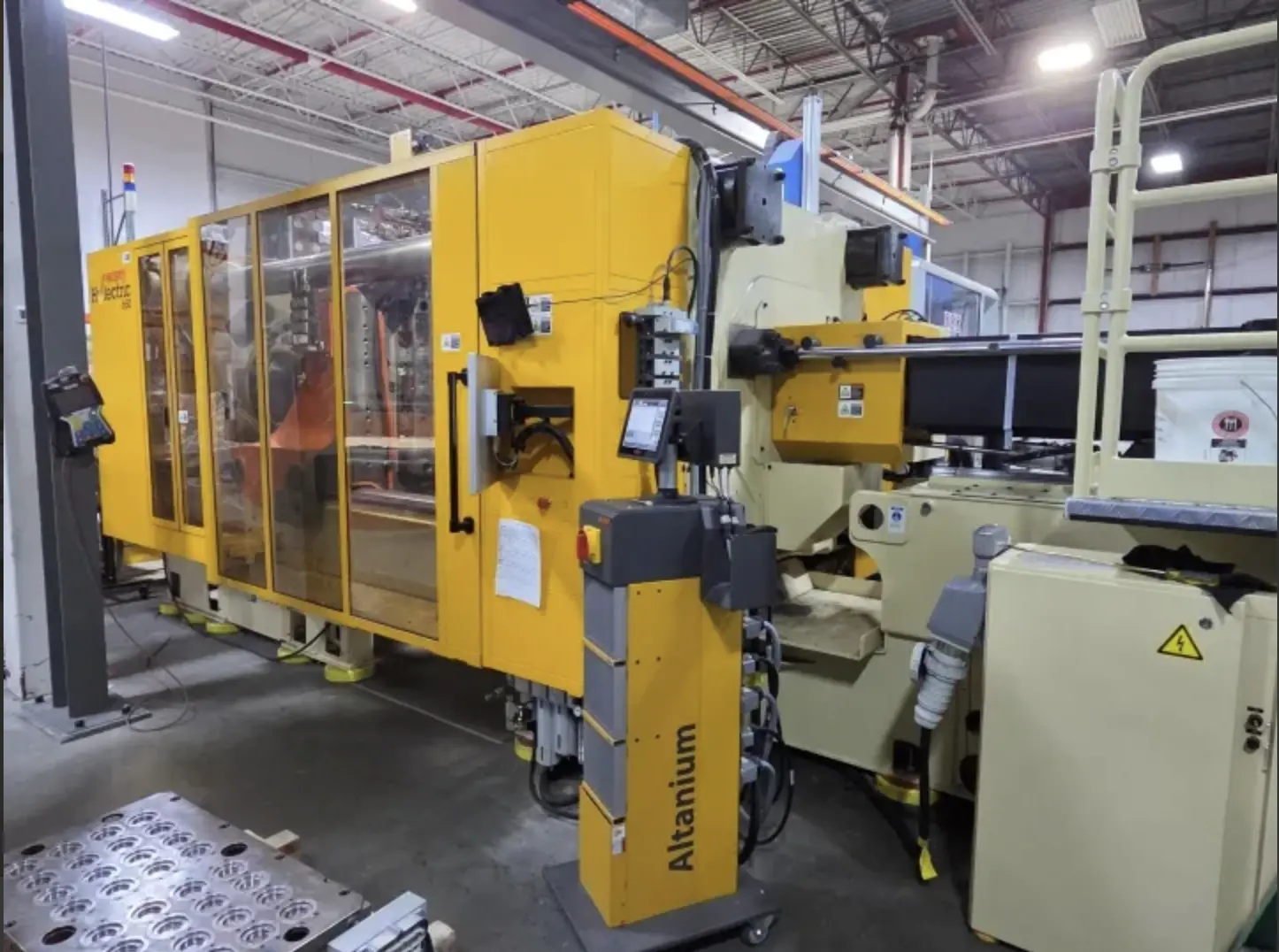 Used 2023 HUSKY HL650-RS80/65 Injection Molding Machines CA | INJECTION DEPOT #1323505