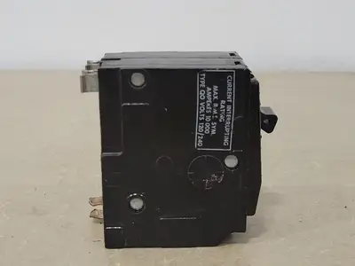 Used SQUARE D QO215 Switchgears British Columbia CA | Lenmark #239953