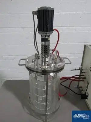 USED B. Braun 8 LITER B BRAUN FERMENTER, GLASS