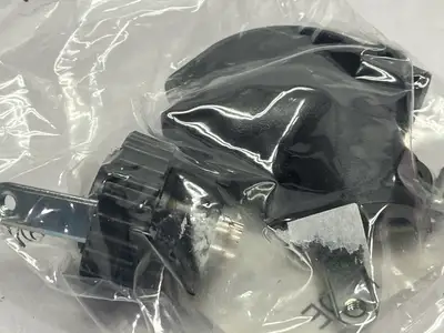 NEW DENSO L-TYPE PLUG CONNECTOR
