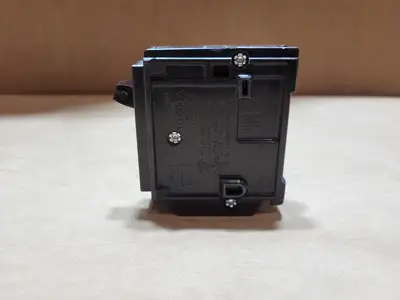 USED SCHNEIDER ELECTRIC CHOM115