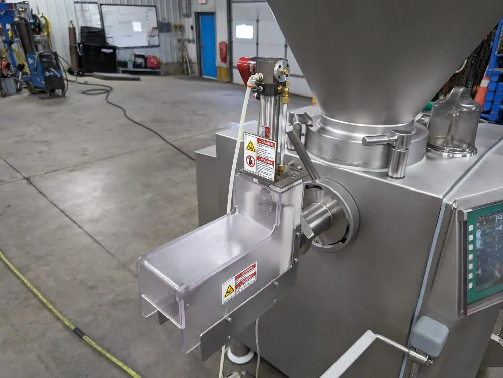 Reiser 3 in. Pneumatic Programmable Guillotine w/ Co-Extruding Tube and Inserts