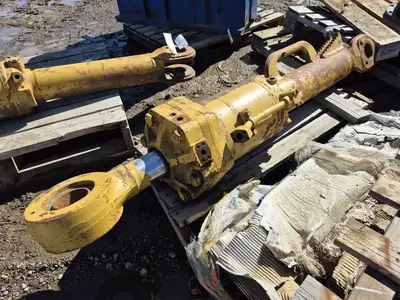 USED CATERPILLAR 232-0652