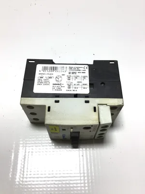 Siemens 3RV1011-1CA10 Motor Protection Circuit Breaker 3PH 3P (Lot of 6)